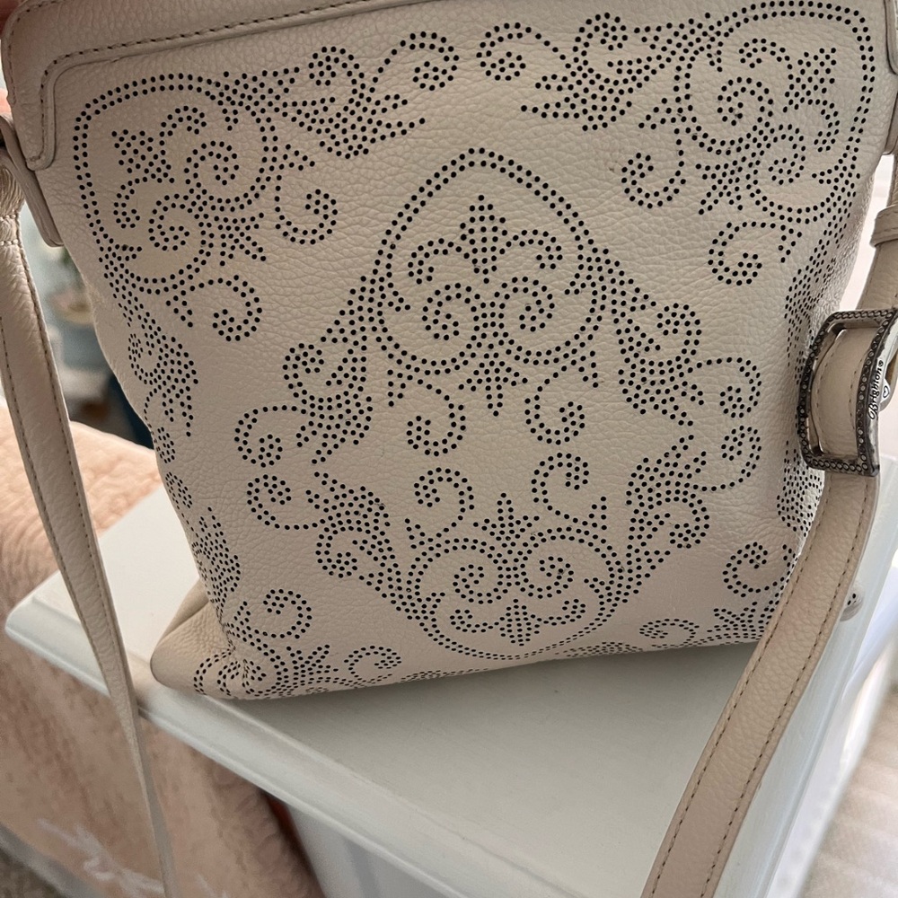 Brighton crossbody - cream color